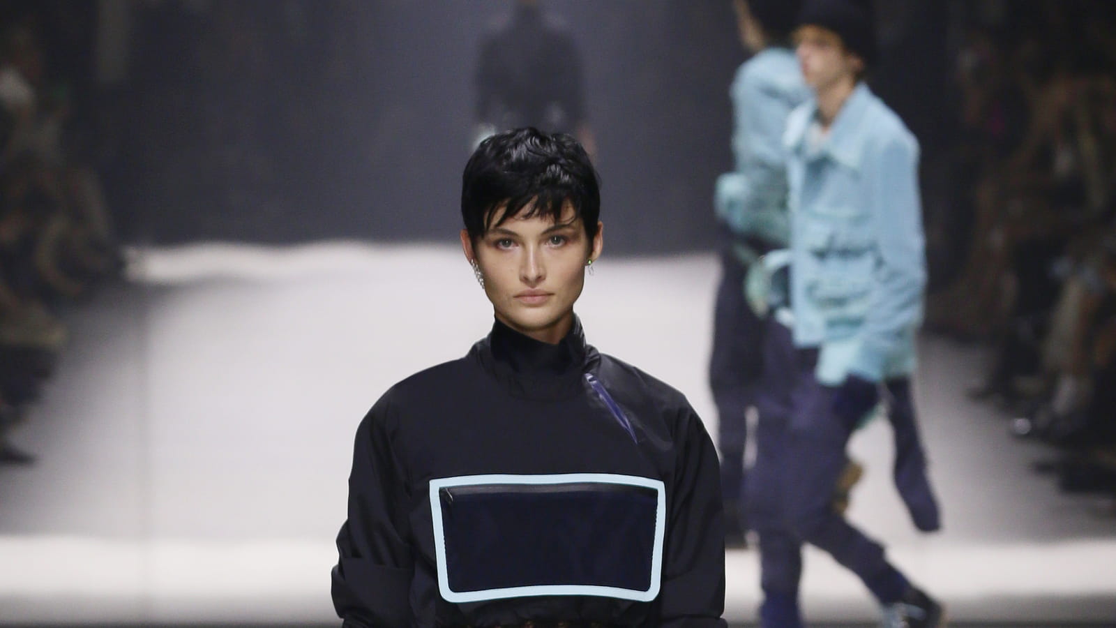 Look 32