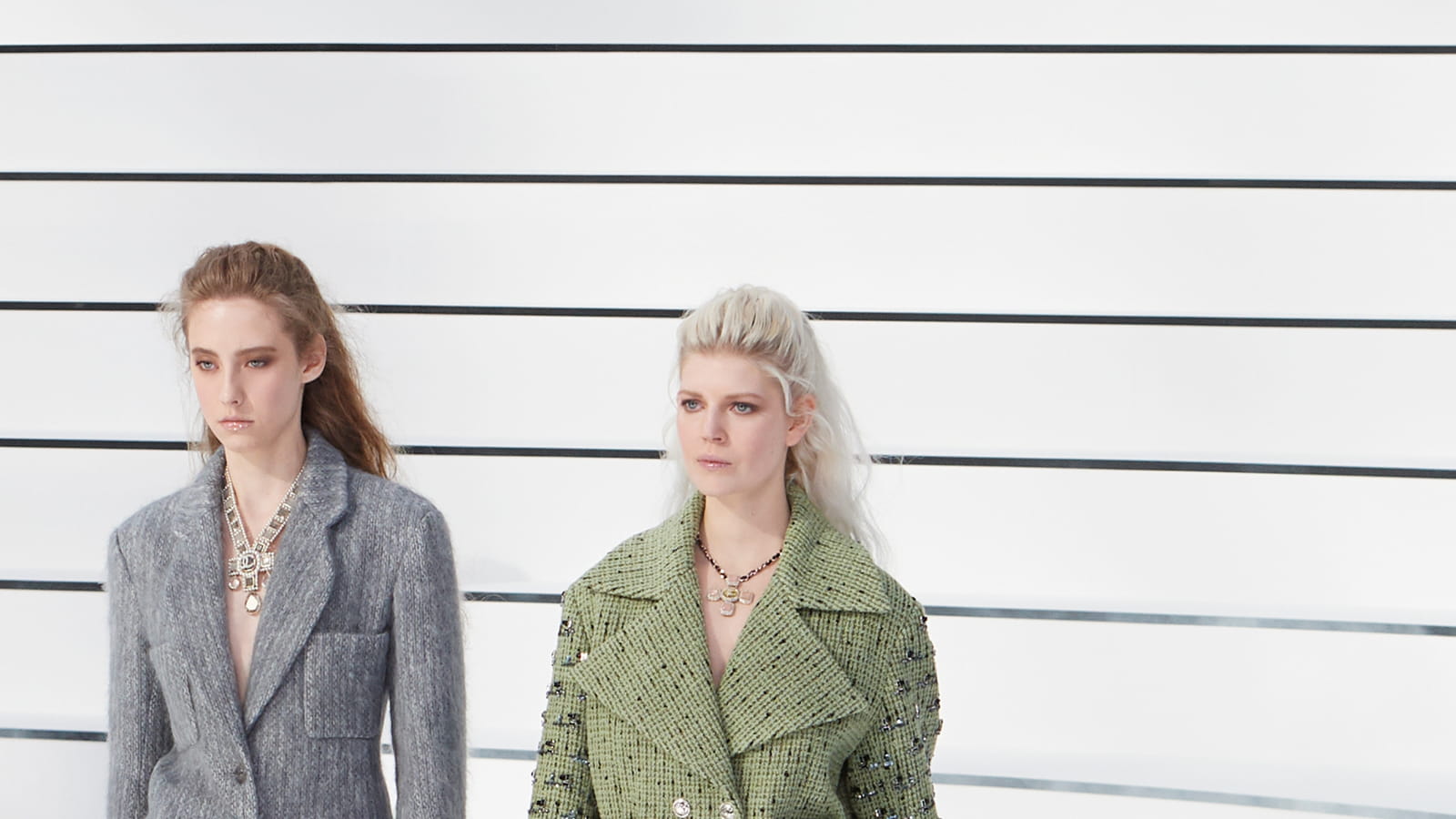 Look 15