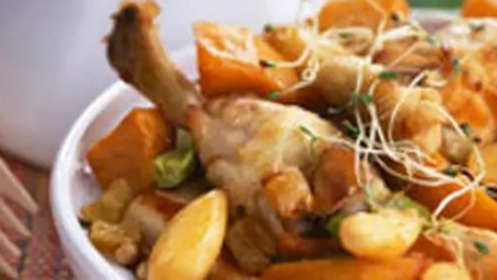 Tajine de poulet aux raisins et patates douces