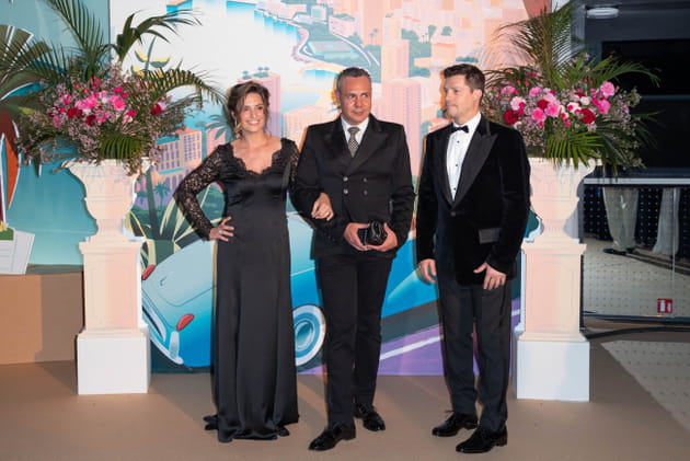 Laetitia Milot était présente aux côtés du styliste Patrice Papa et du chanteur Steve Hart