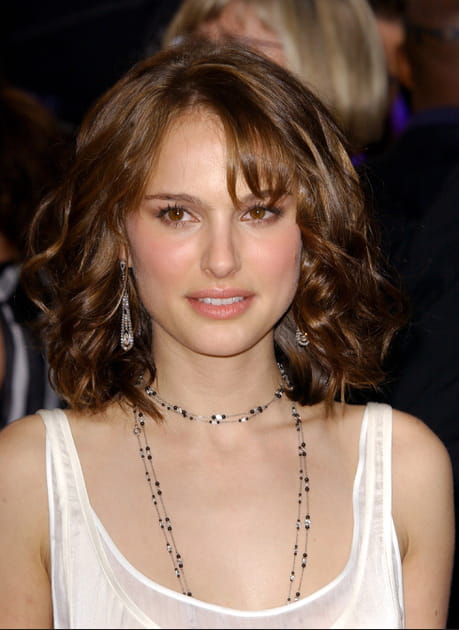 Les cheveux boucl&eacute;s de Natalie Portman