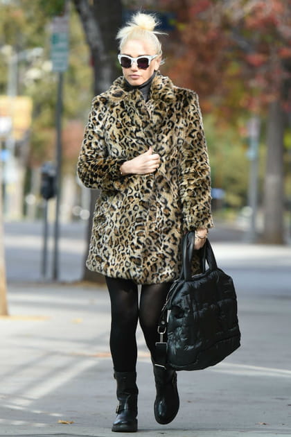 Gwen Stefani en manteau fausse fourrure l&eacute;opard
