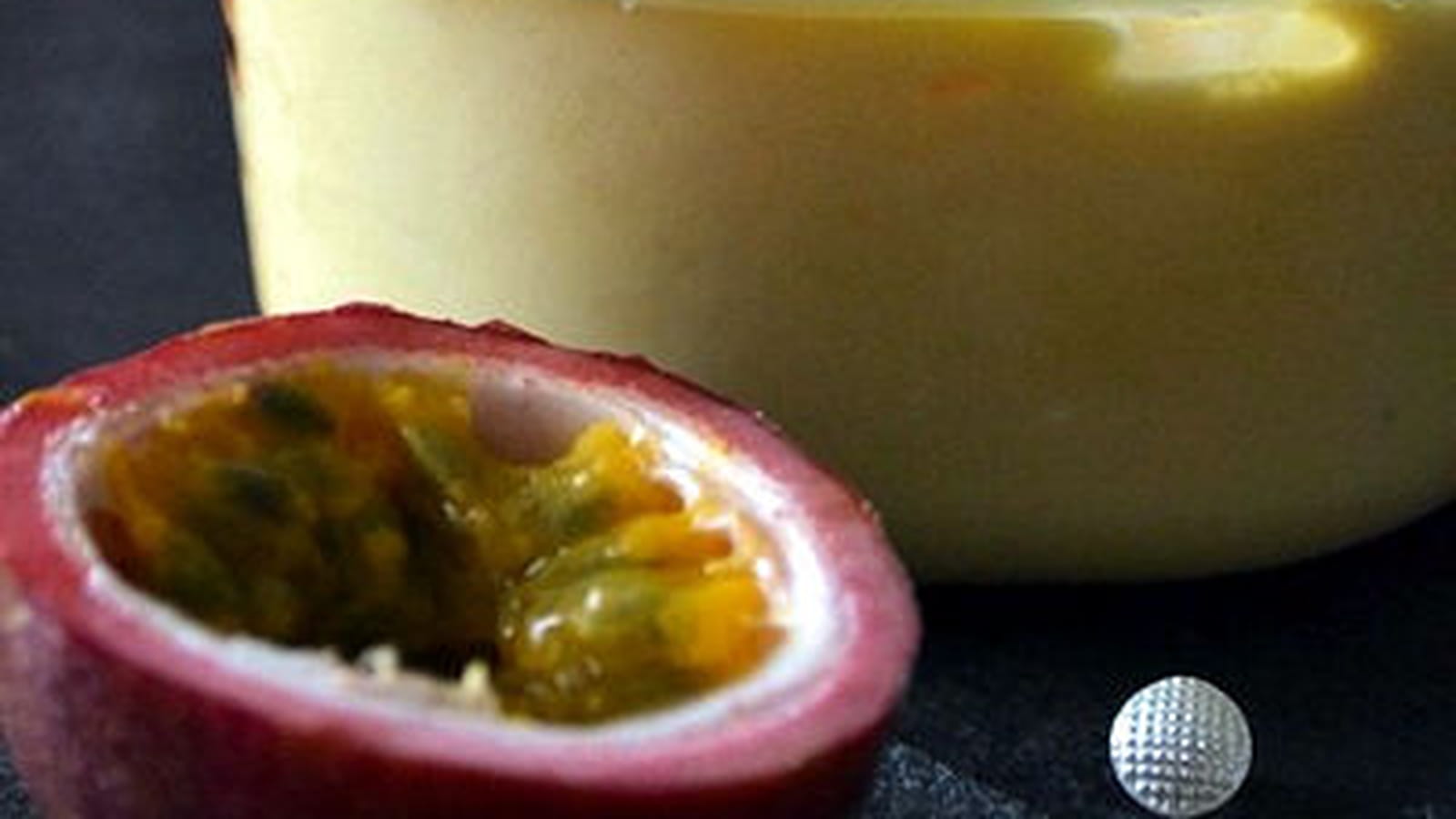 Glace fruits de la passion avec sorbetière