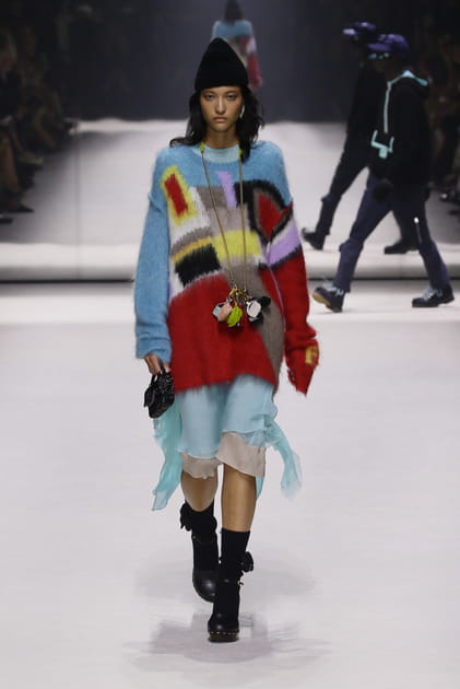 Look 34&nbsp;du d&eacute;fil&eacute; Fendi