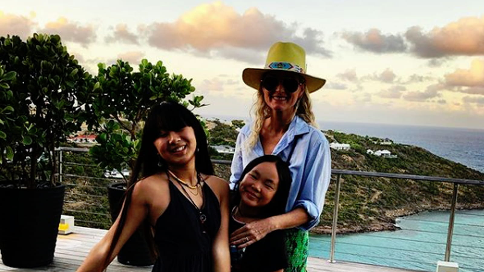  Françoise Thibaut, Laeticia Hallyday, Jade et Joy Hallyday