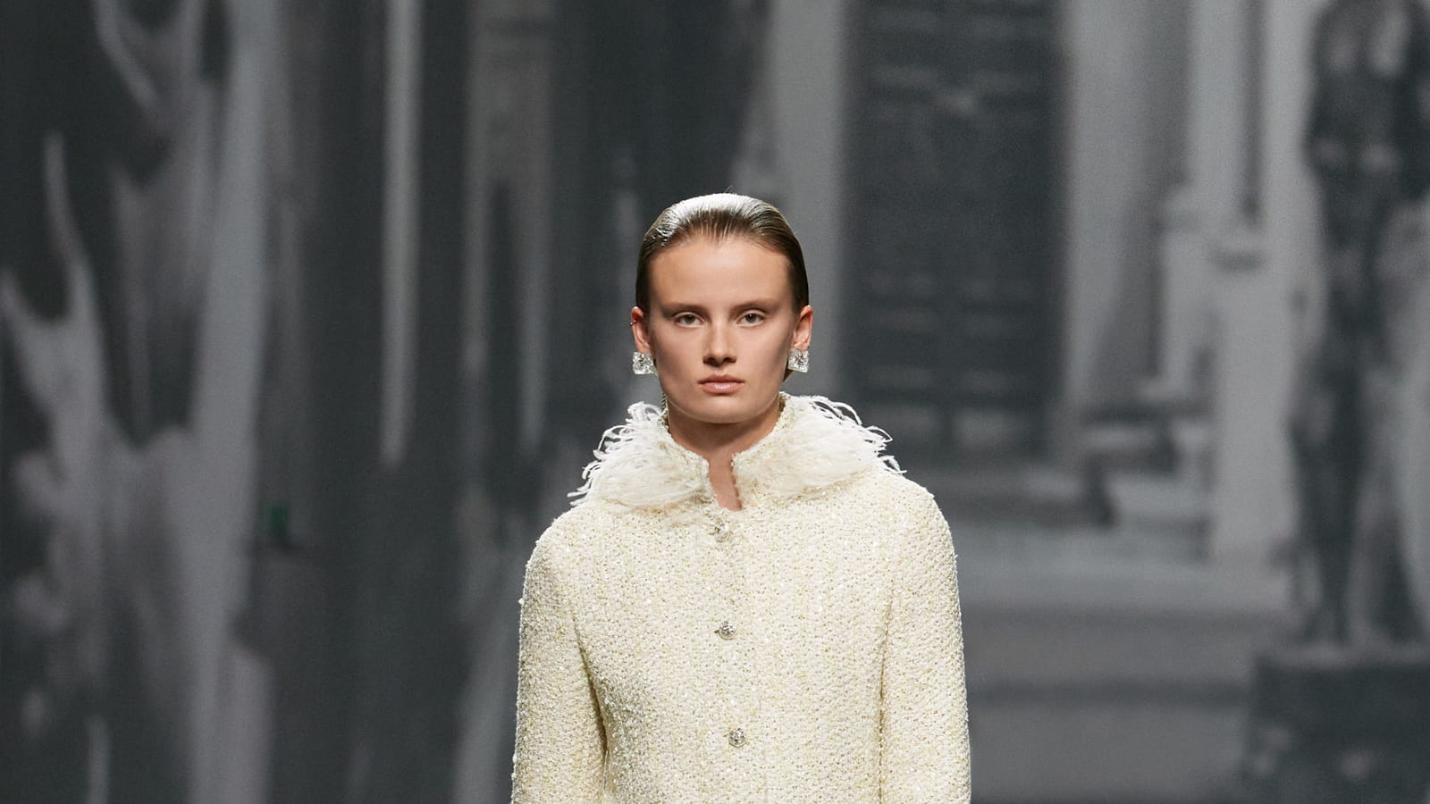 Look 17