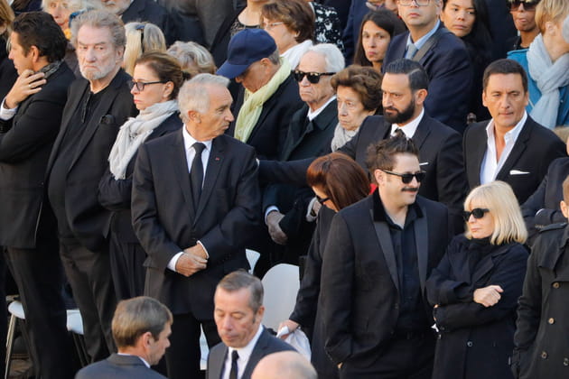Flop&eacute;e de vedettes pour l'hommage &agrave; Charles Aznavour