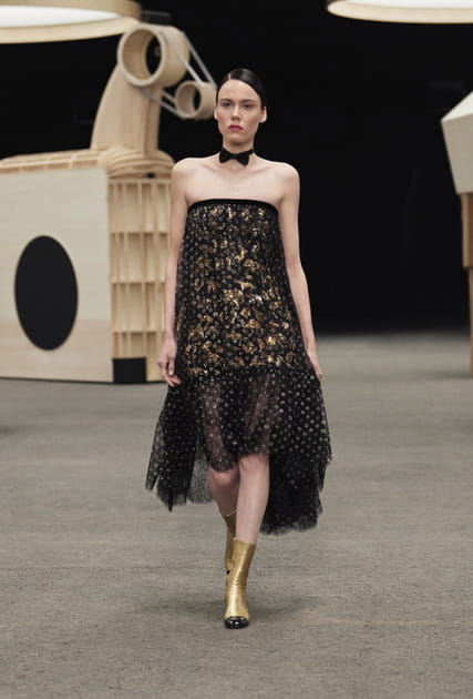 Look 32&nbsp;du d&eacute;fil&eacute; Chanel