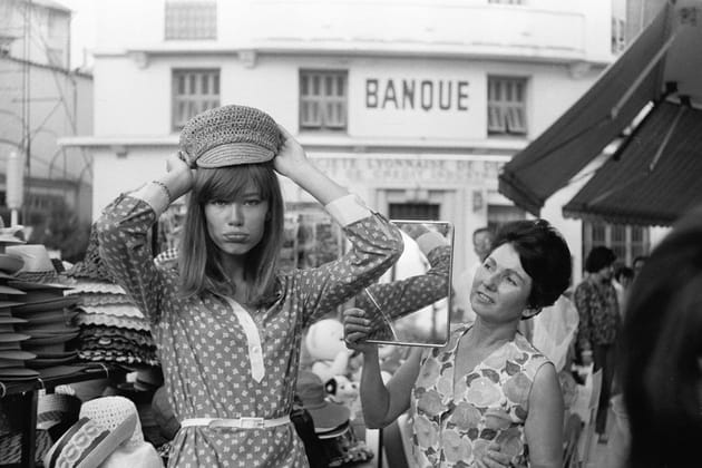Françoise Hardy s'amuse à se déguiser à St. Tropez