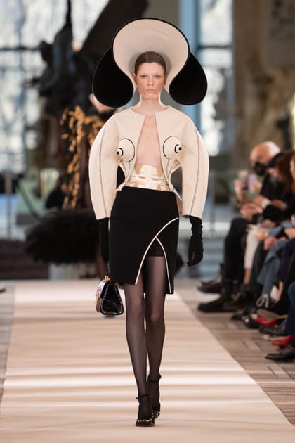 Look 14&nbsp;du d&eacute;fil&eacute; Schiaparelli