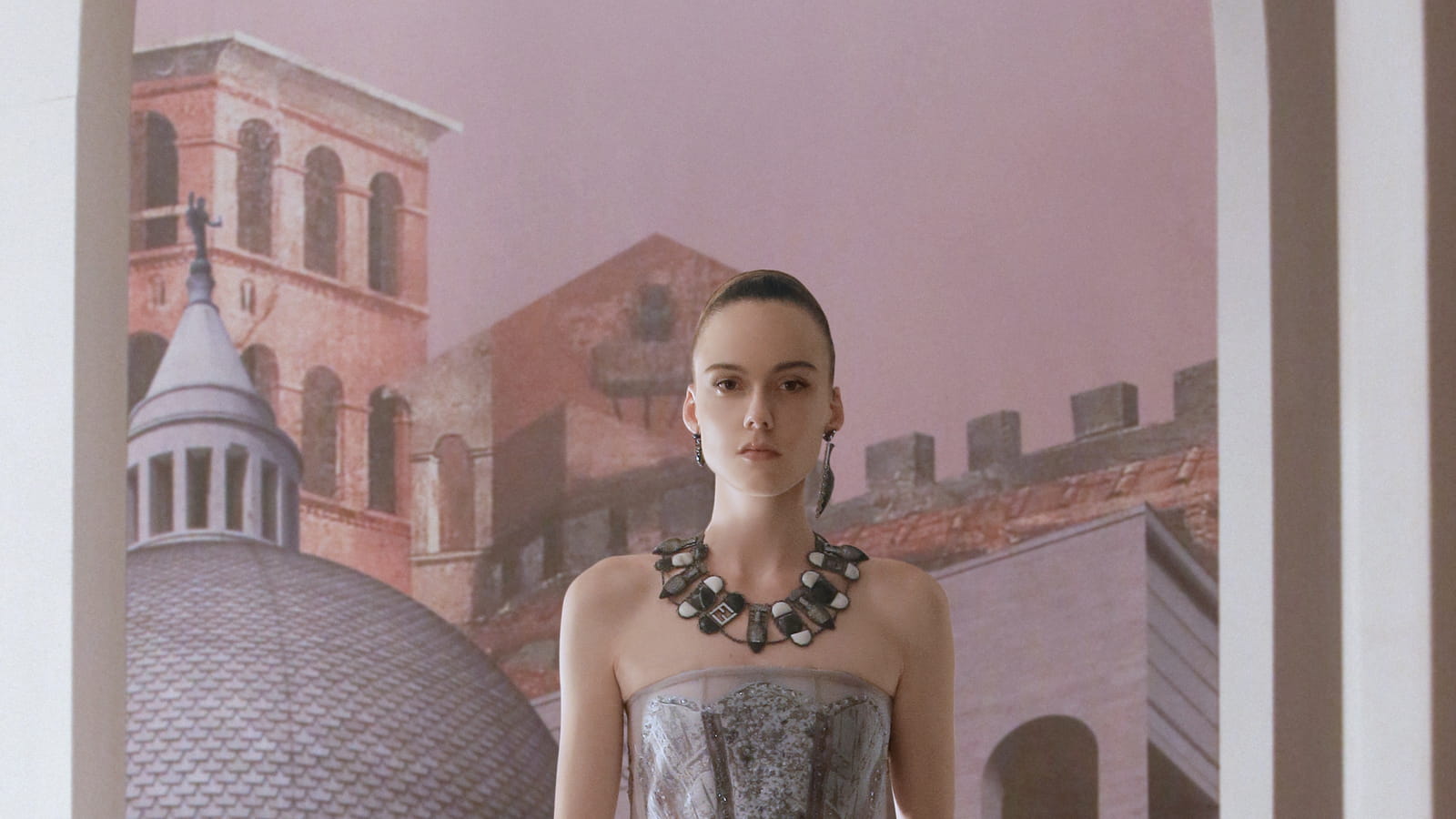 Look 18