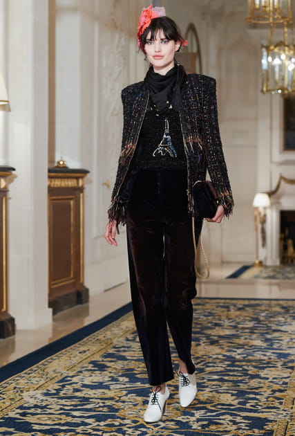 Chanel M&eacute;tiers d'art - Silhouette 39