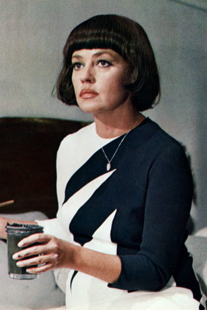 Jeanne Moreau en robe bicolore