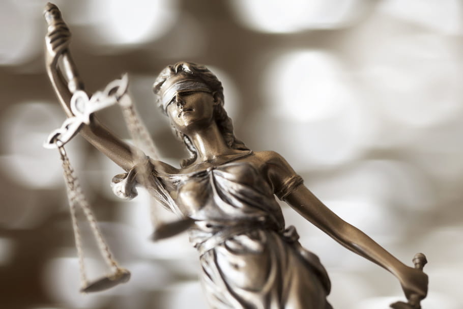 Violée à 11 ans, mais "consentante" selon la justice : controverse