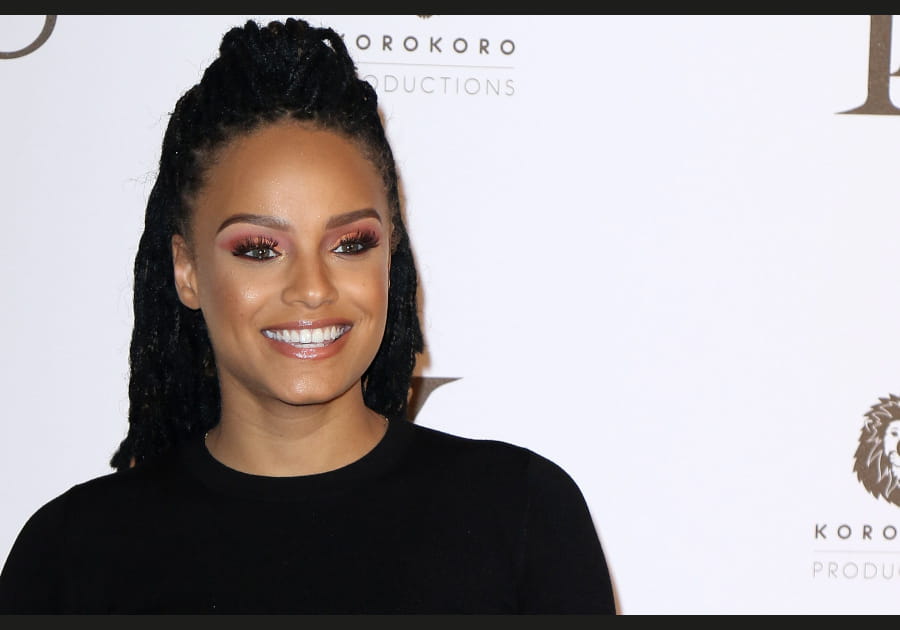 Les l&egrave;vres glossy d'Alicia Aylies