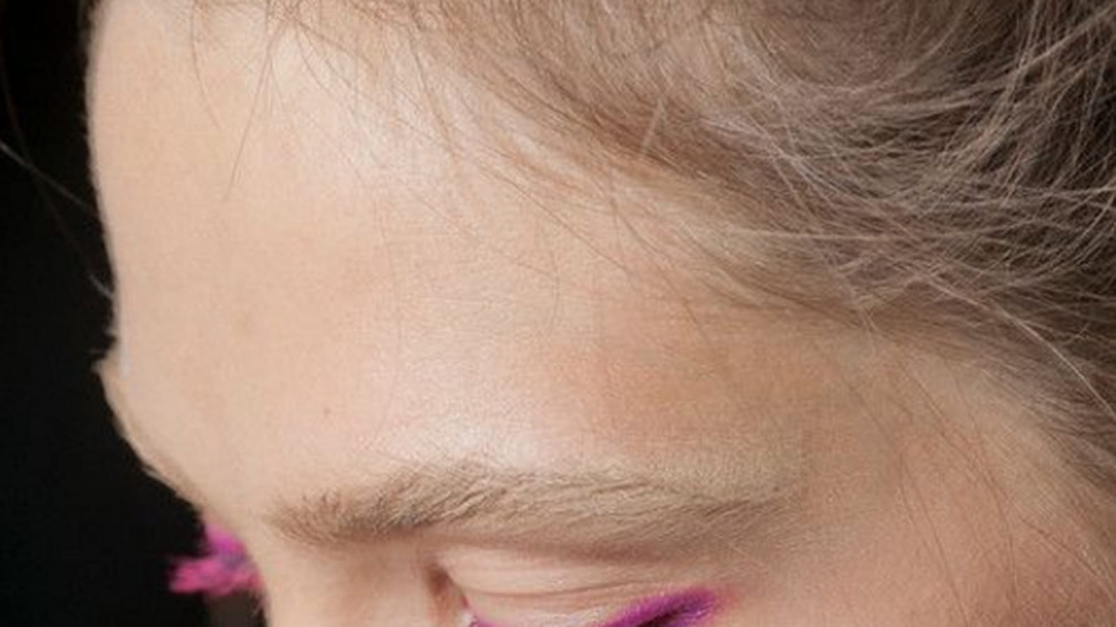 Eyeliner pink