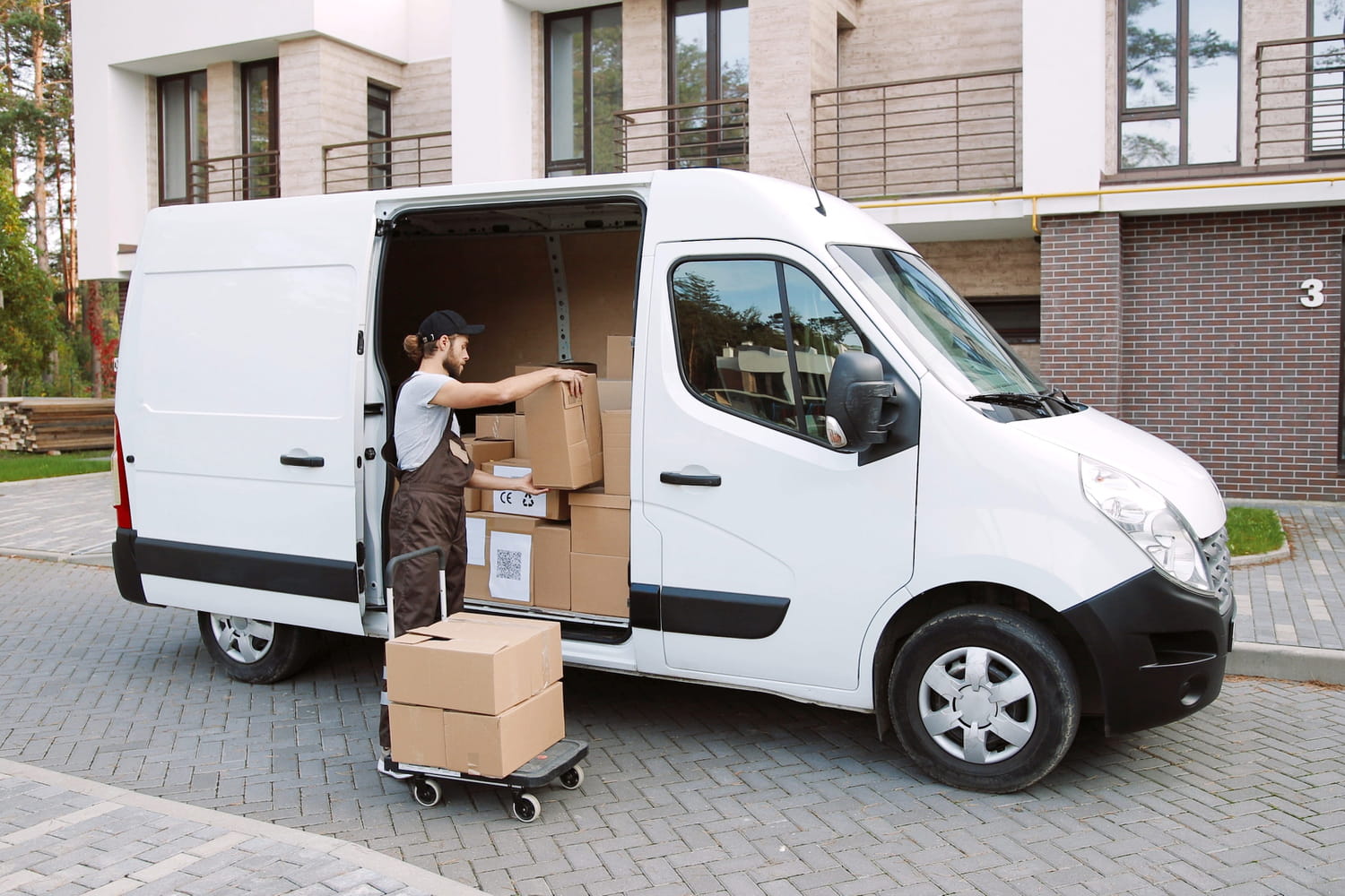 this site wants to compete with Amazon