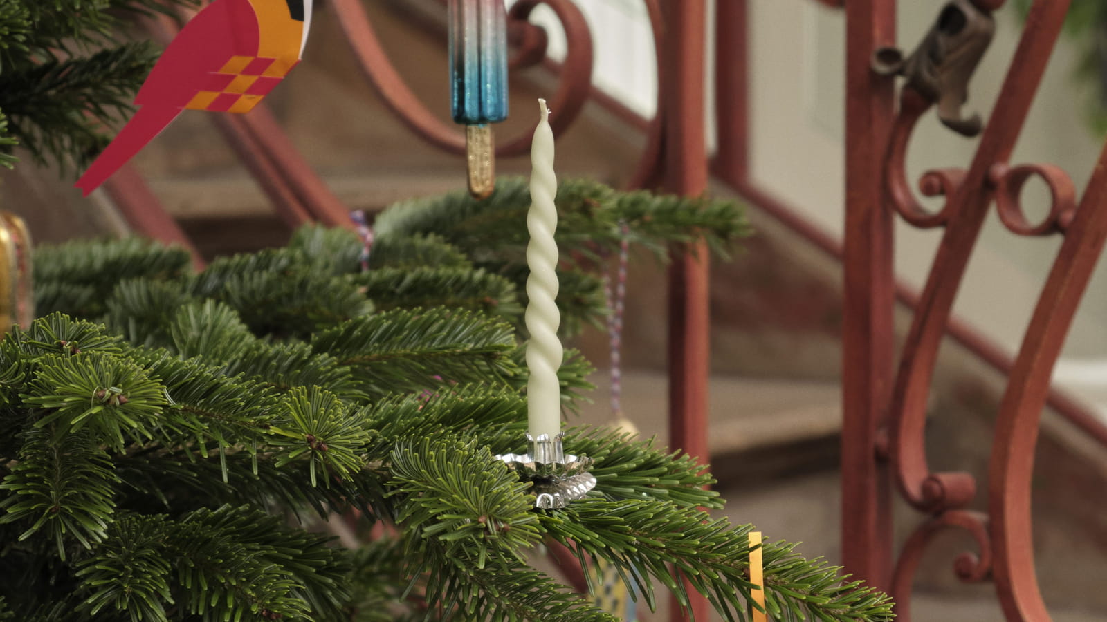 Bougie dans le sapin 