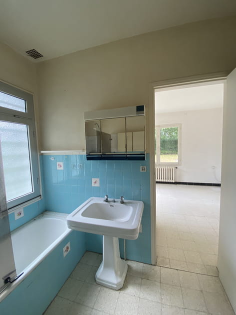 Avant&nbsp;: une salle de bains d&eacute;mod&eacute;e