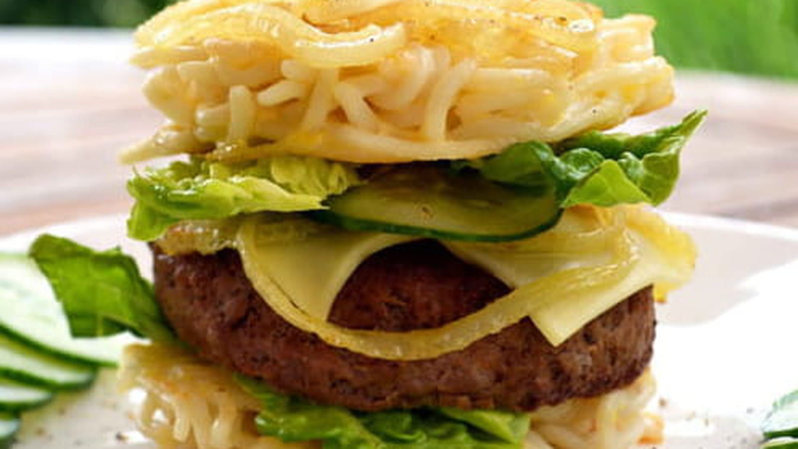 Burger aux nouilles japonaises ramen burger