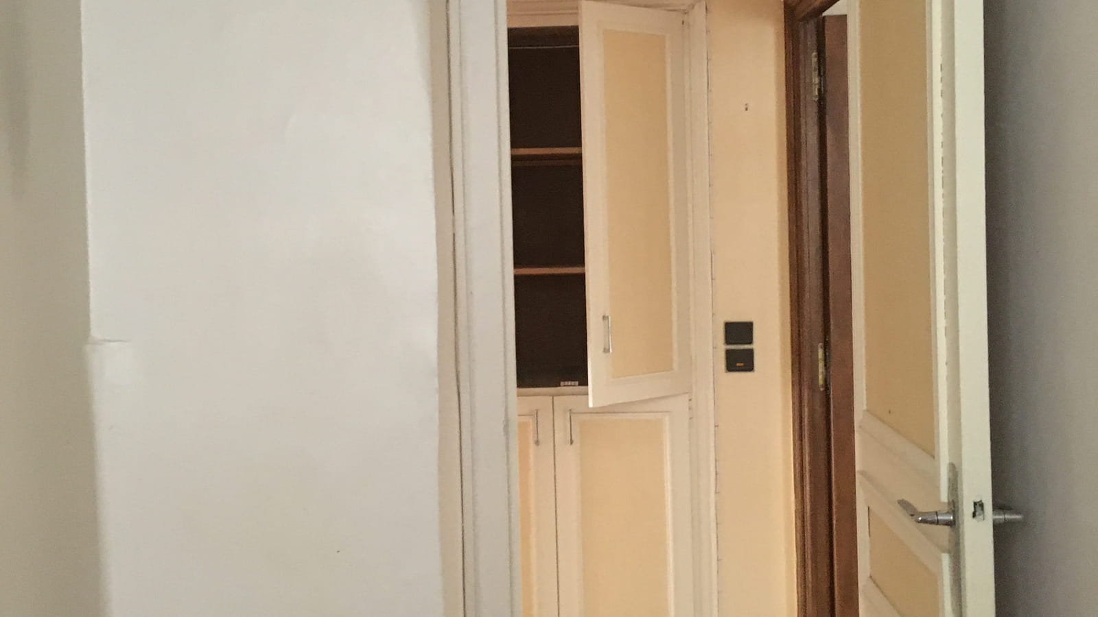 Pièce vide avant 