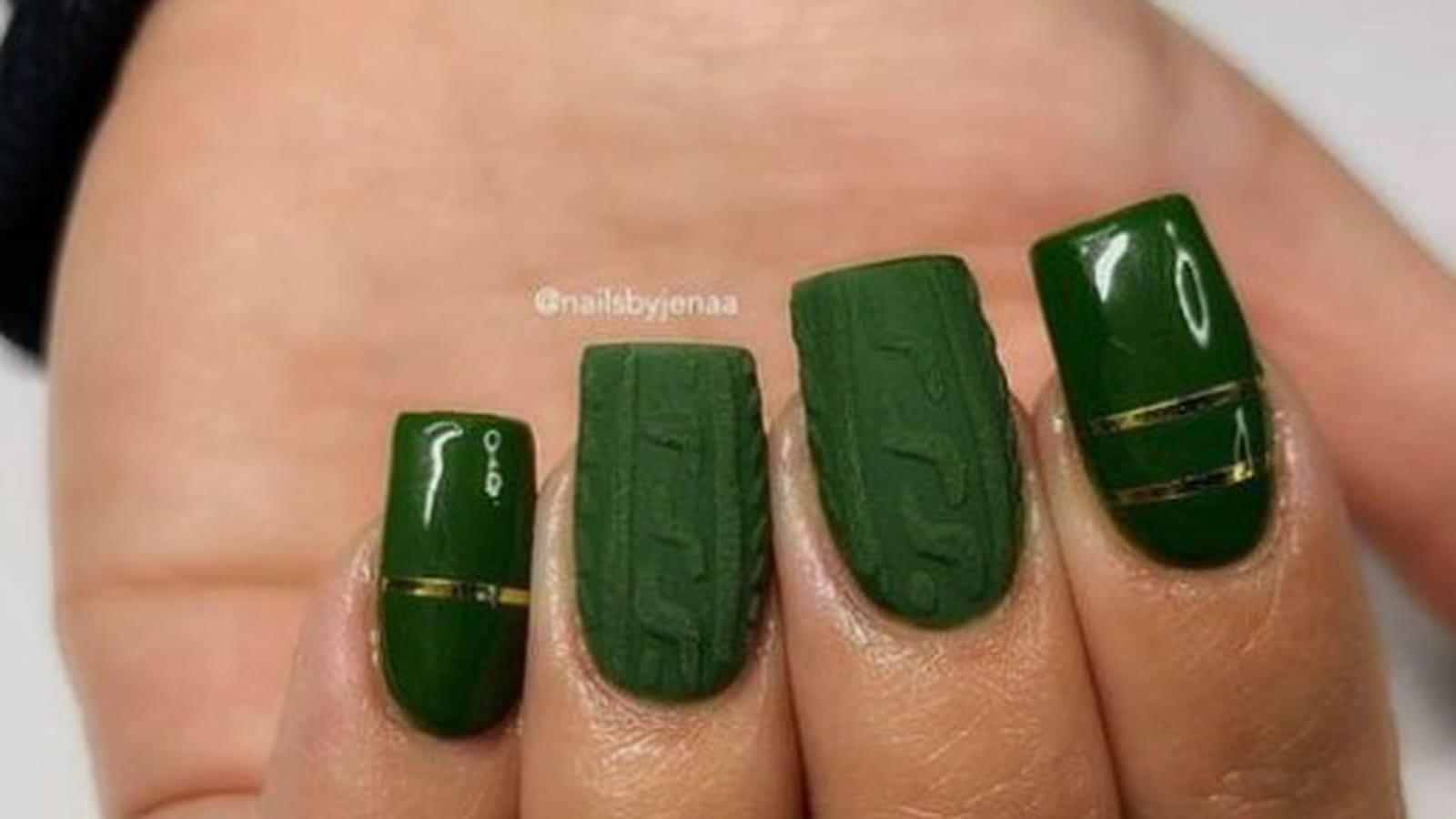Ongles effet pull kaki