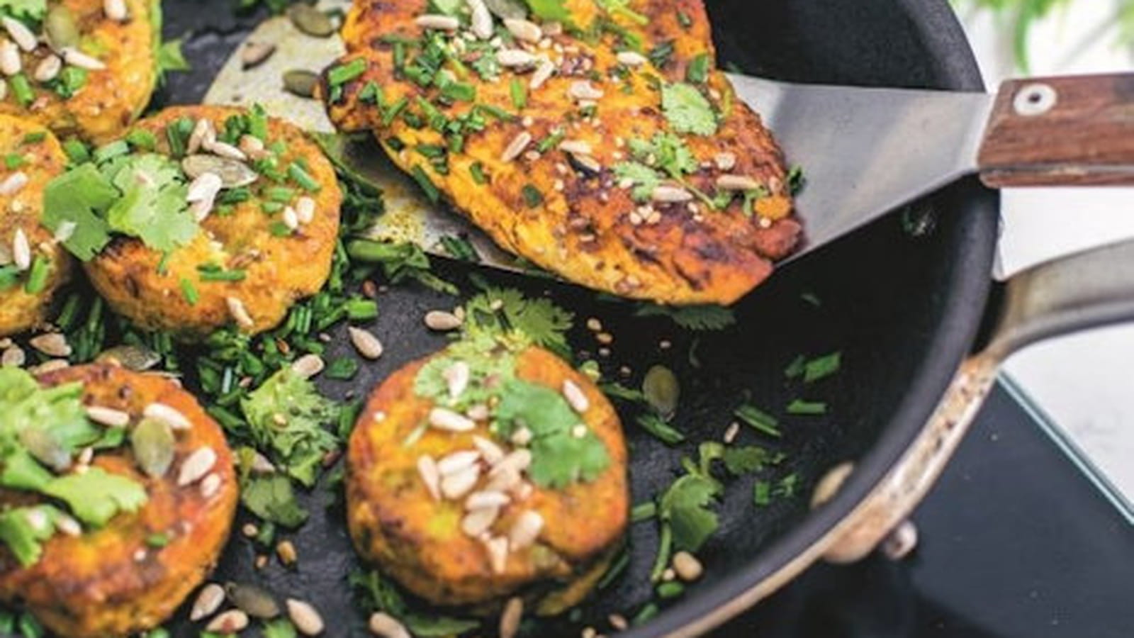 Dinde épicée et galettes de légumes