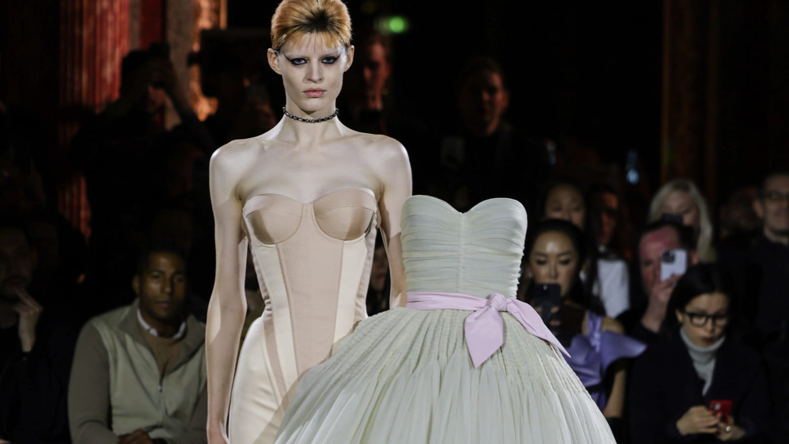 Look 11