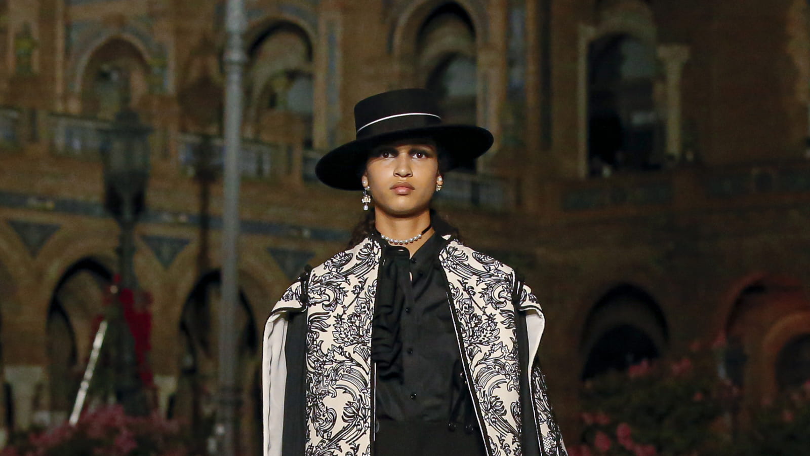 Look 5
