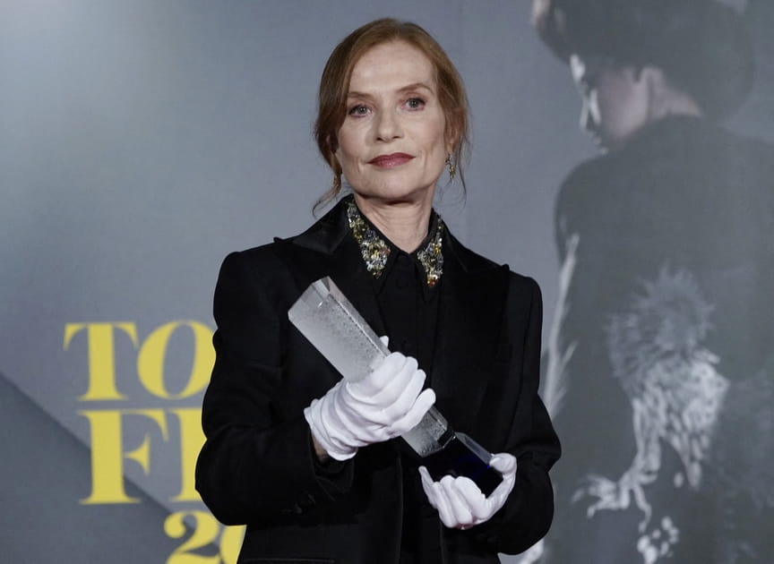 Comment Isabelle Huppert fait pour para&icirc;tre plus jeune que son &acirc;ge&nbsp;?