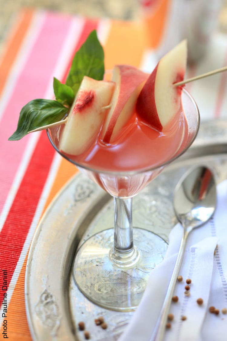 Recette de Cocktail aux Pêches Blanches, Graines de Coriandre torréfiées et Vins Doux Naturel