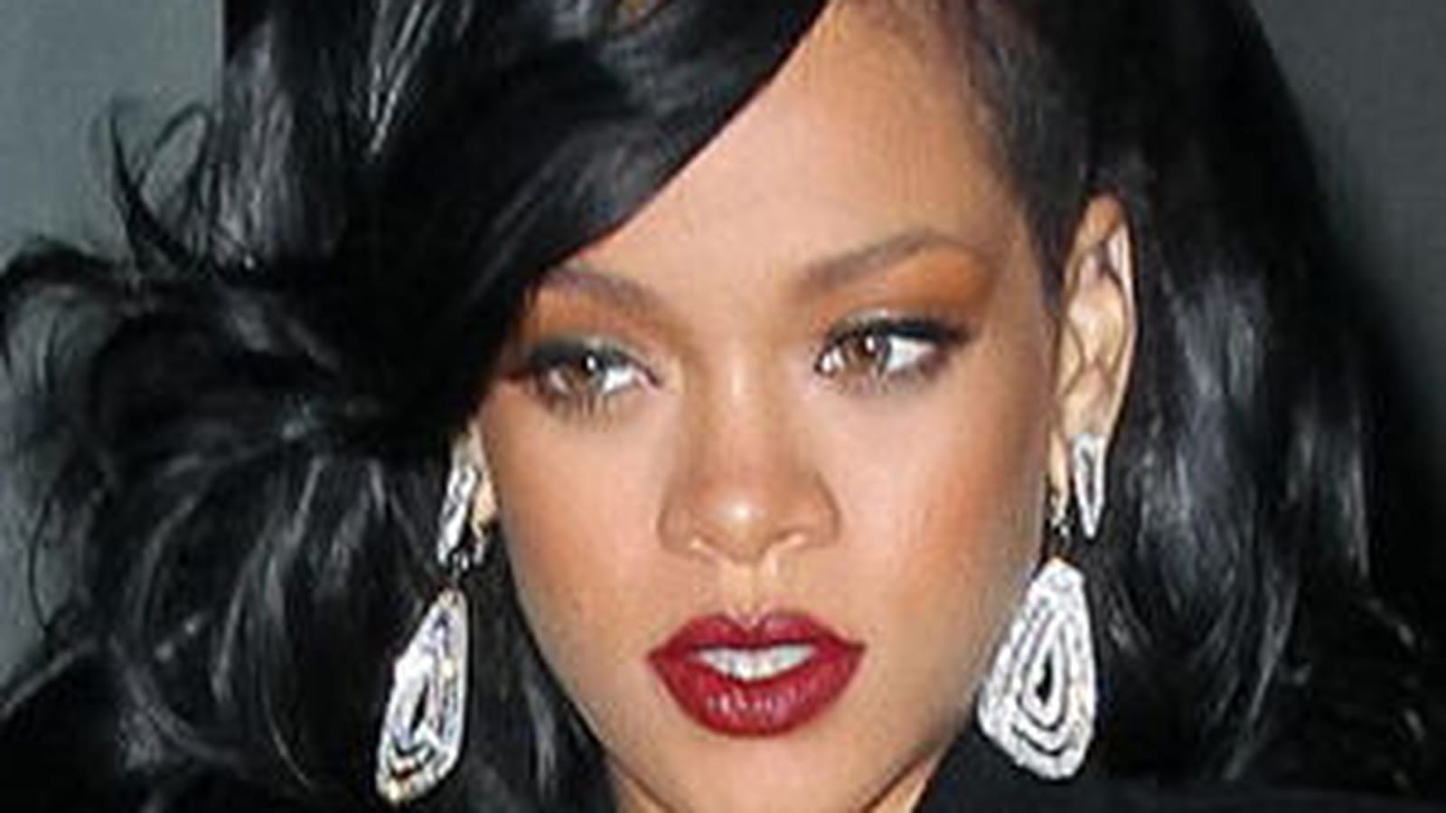 Rihanna sans frange
