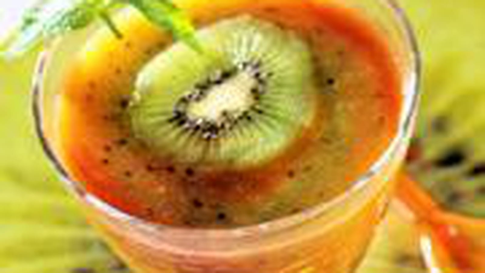 Soupe d'abricots et kiwis