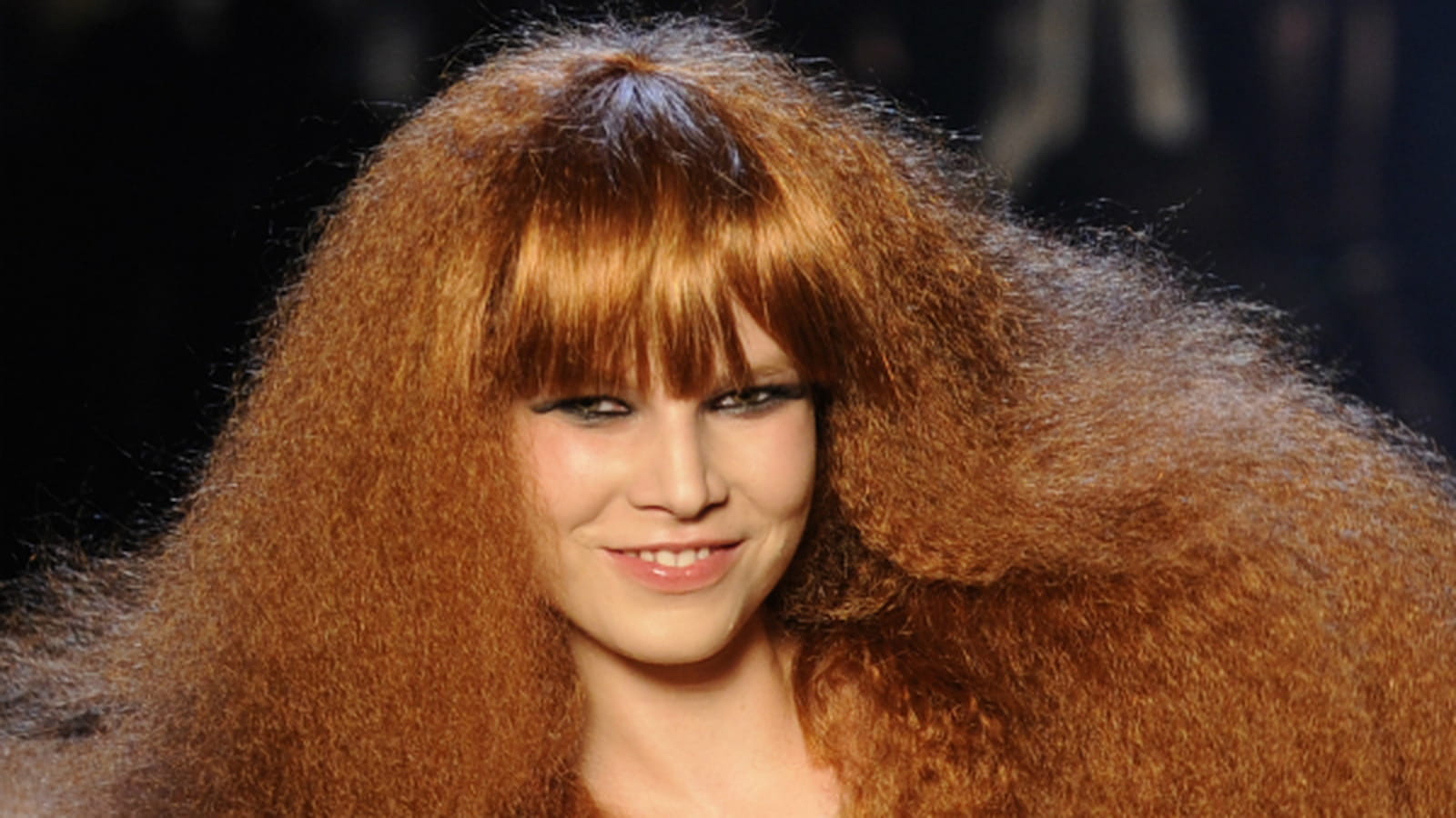 Les cheveux gaufrés