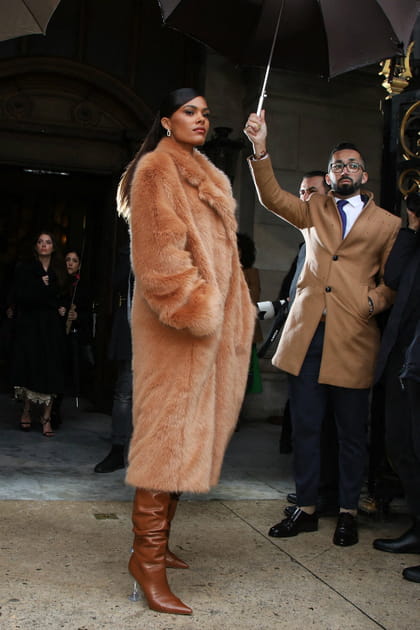 TOP&nbsp;: Tina Kunakey en fourrure vegan