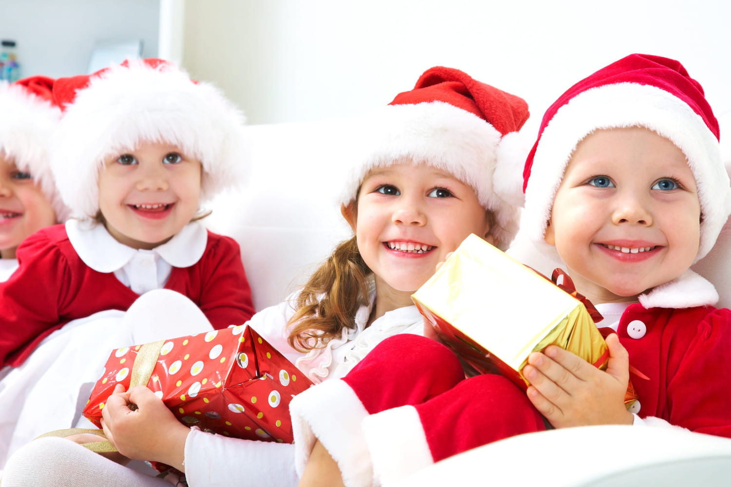 Noël 2021 : mesures, prime, déco, comment passer les fêtes ?