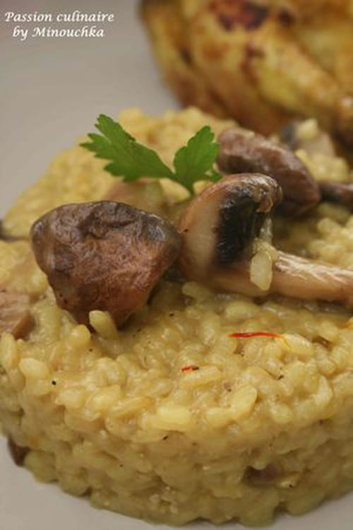Risotto safrané aux champignons et à l'amande