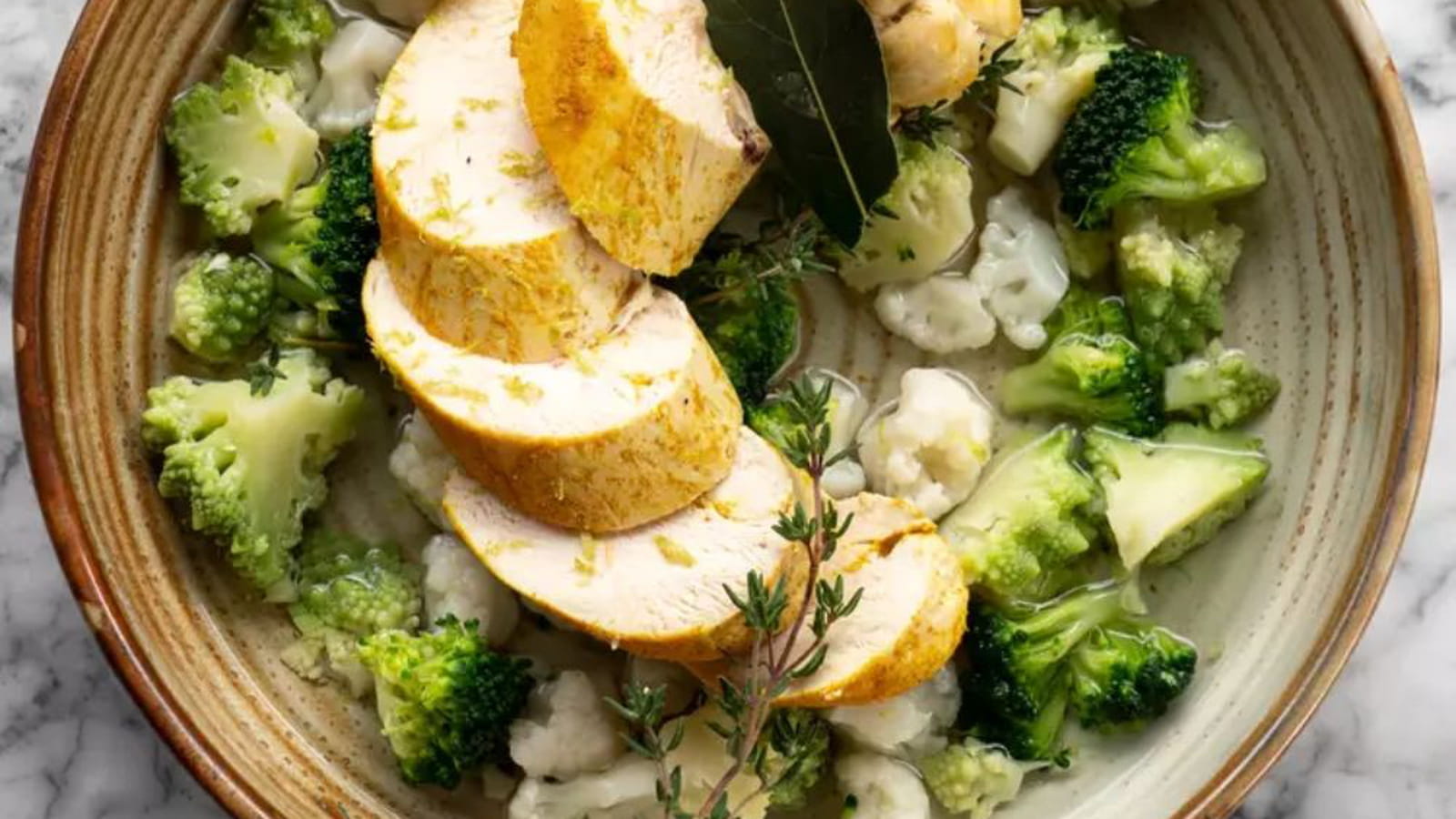 Suprême de poulet fermier au bouillon par Jérémy Mathieu