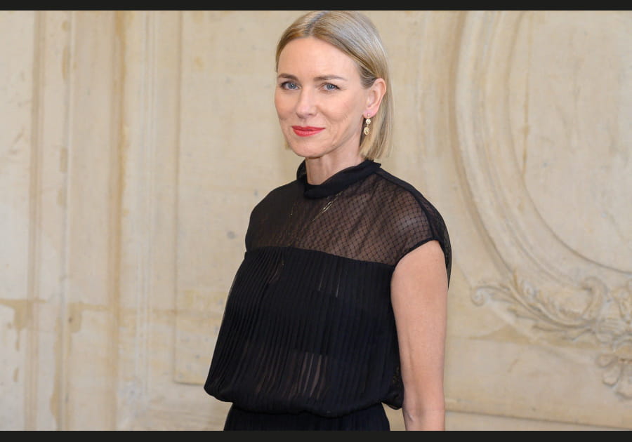 Naomi Watts, &eacute;tincelante avec sa bouche flashy