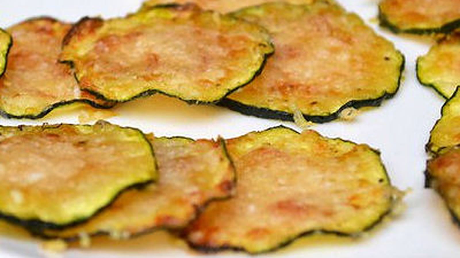 Chips de courgettes grillées au parmesan