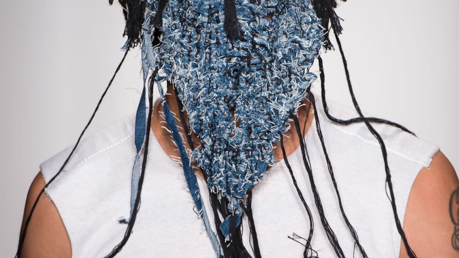 Masque denim de la Parsons School