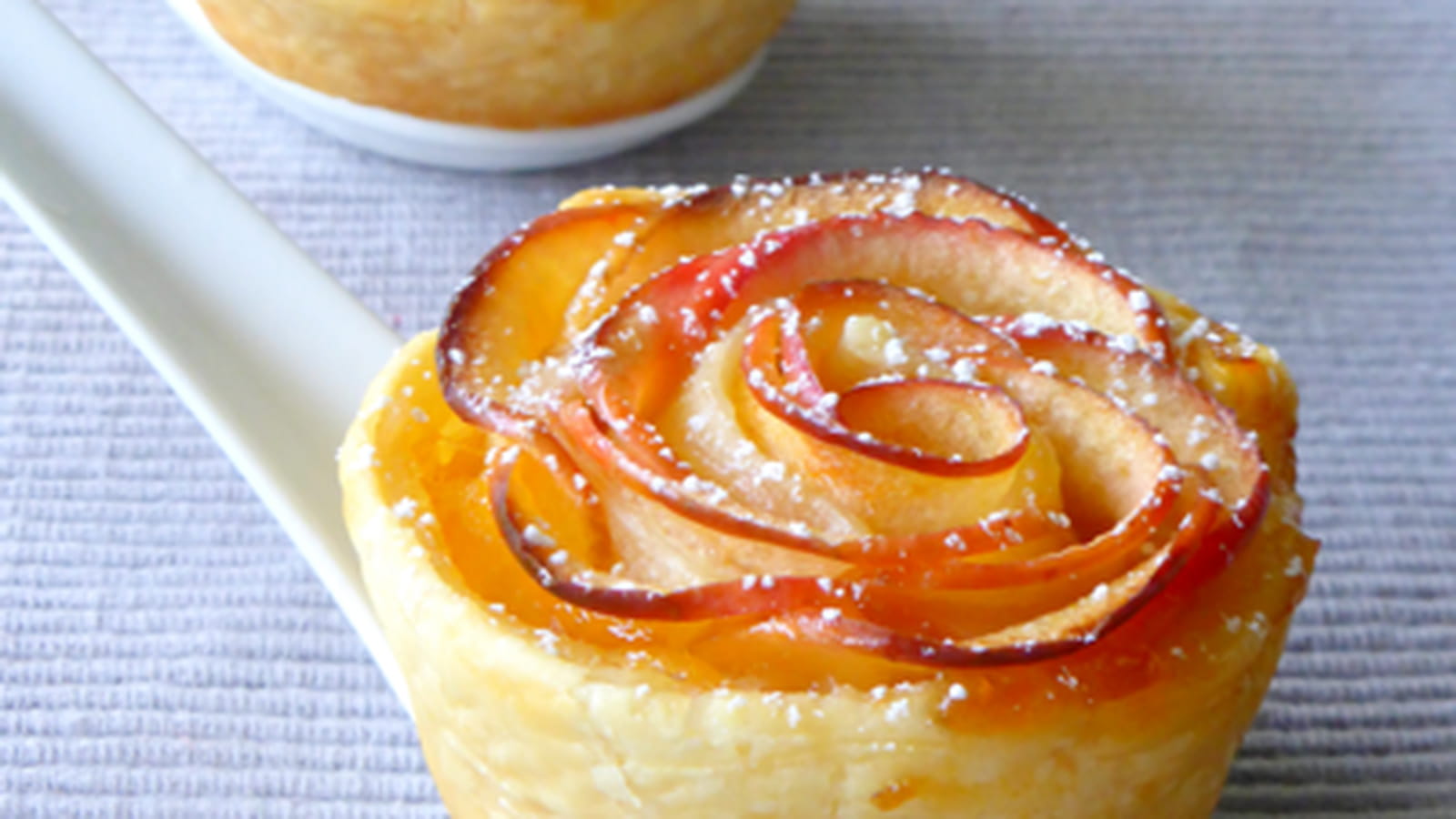 Roses feuilletées aux pommes