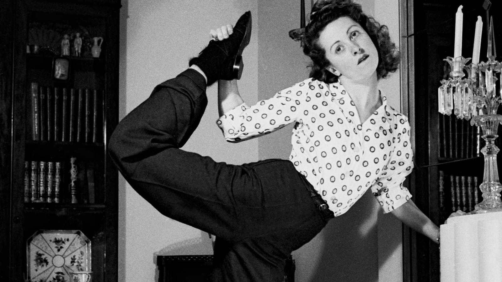 Danielle Darrieux, acrobate