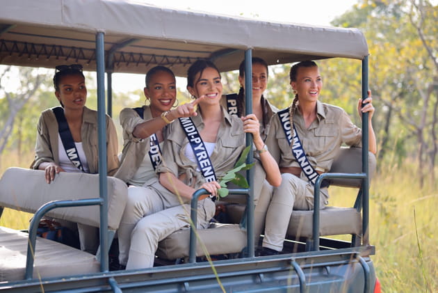 Les Miss profitent d'un safari pendant leur voyage de préparation