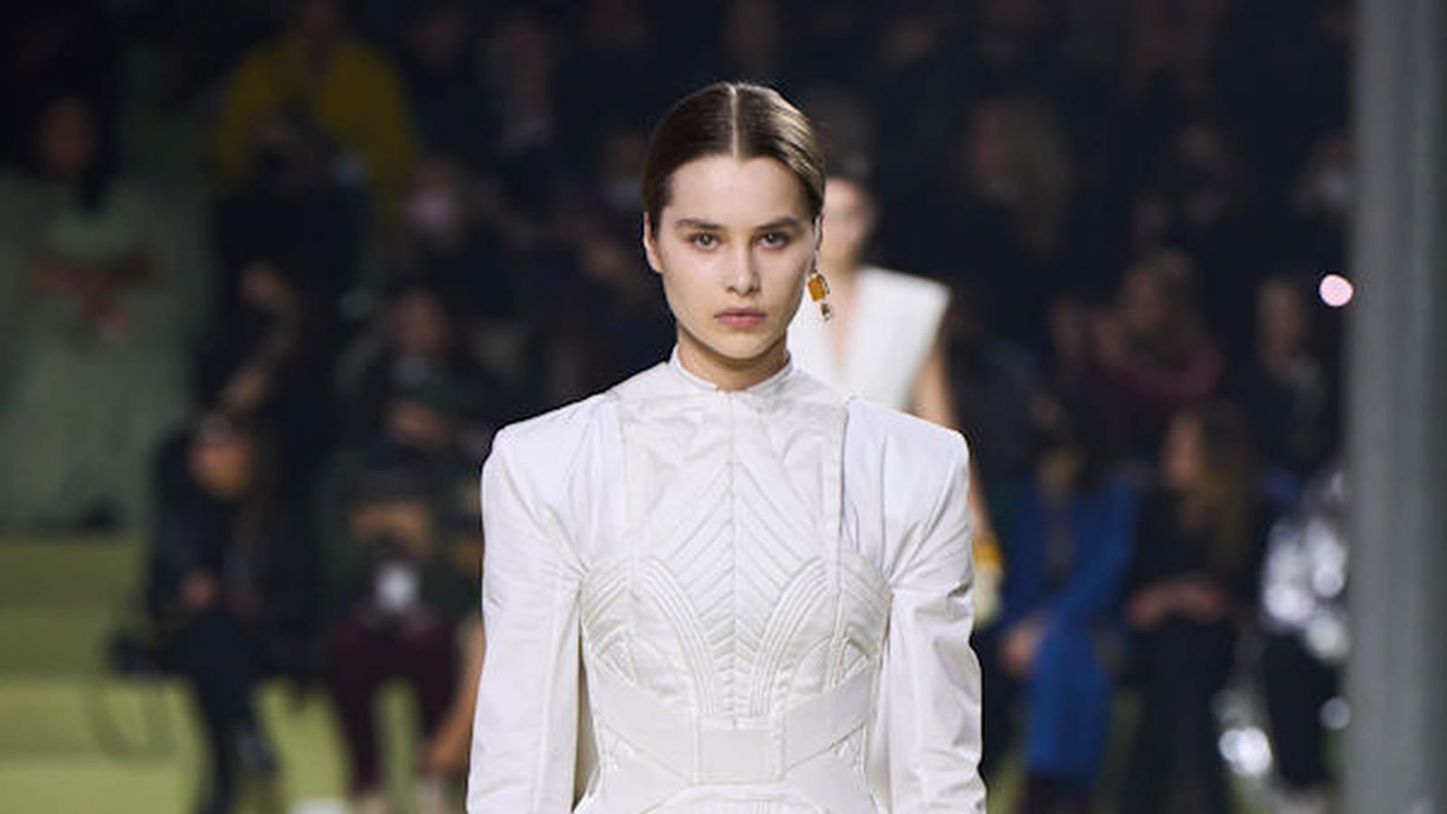 Look 5