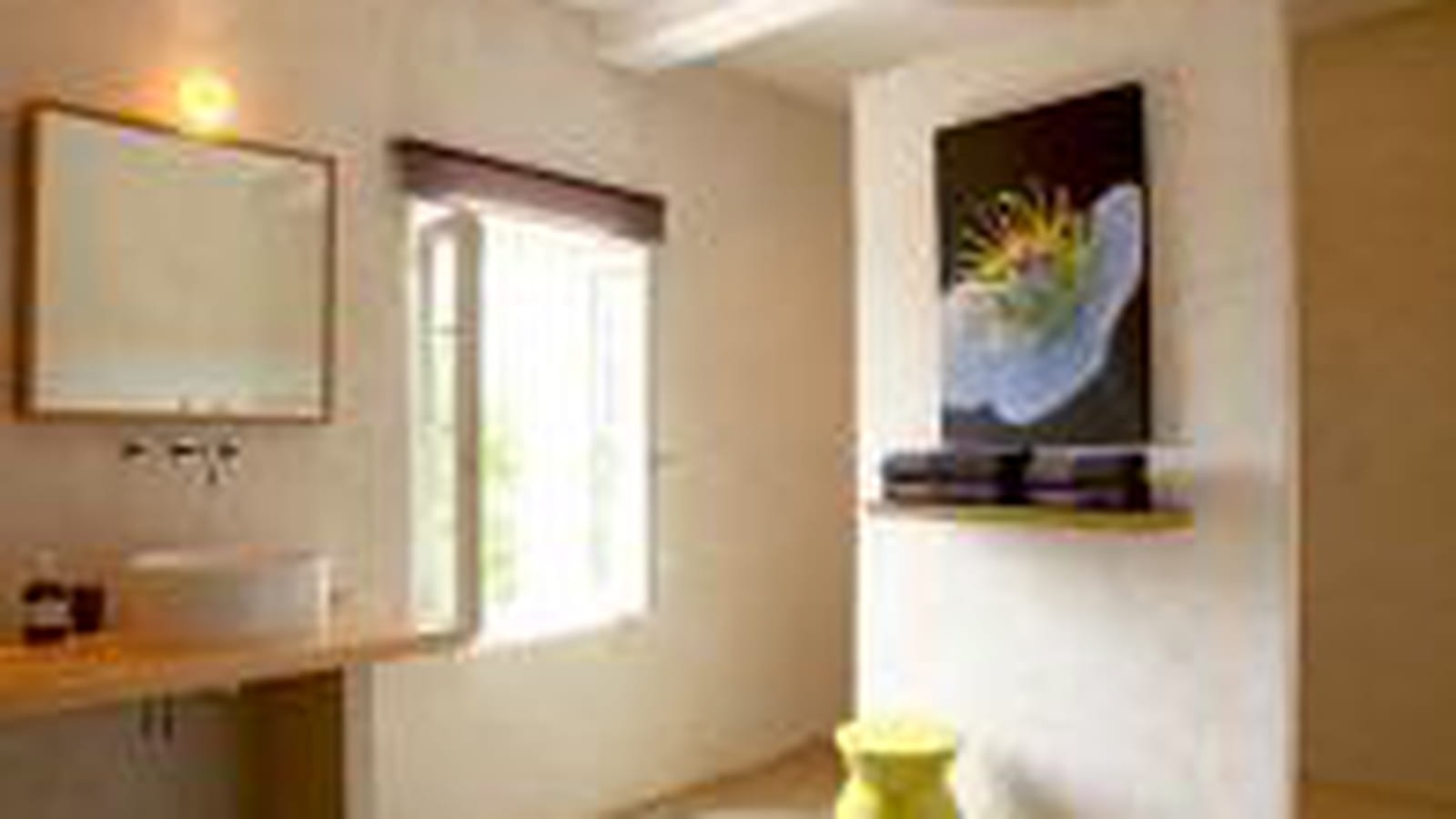 Tabouret design et tableau