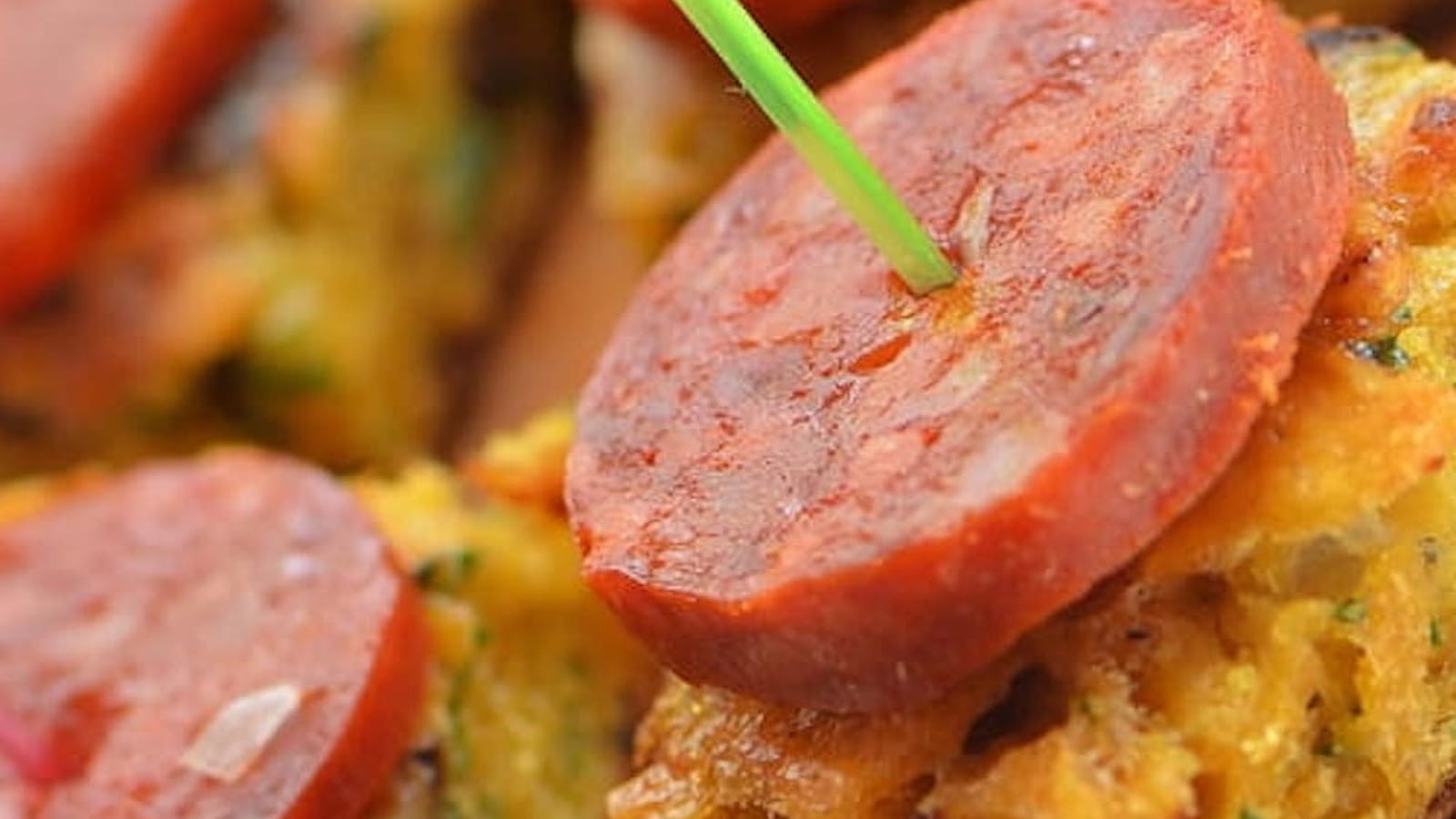 Tortilla de chips et chorizo