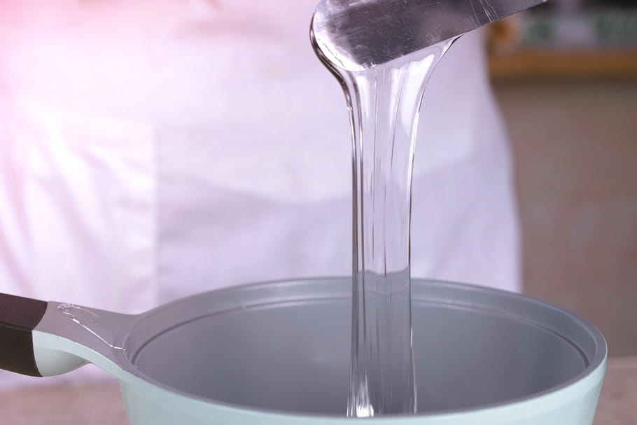 Glycérol : définition, rôle, vaseline, dangers