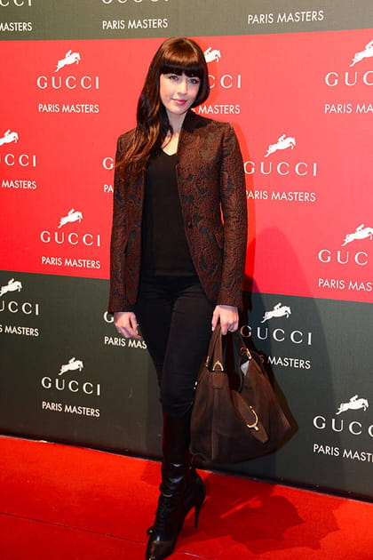 Nolwenn Leroy en pantalon noir et veste à motifs