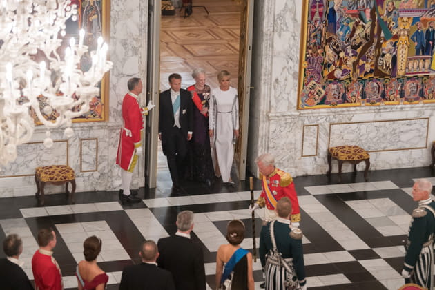 Le couple pr&eacute;sidentiel fait son entr&eacute;e avec la reine